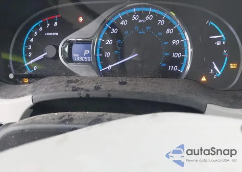 2014 Toyota Sienna Xle V6 8 Passenger z USA, uszkodzony, nr VIN 5TDYK3DC2ES479691